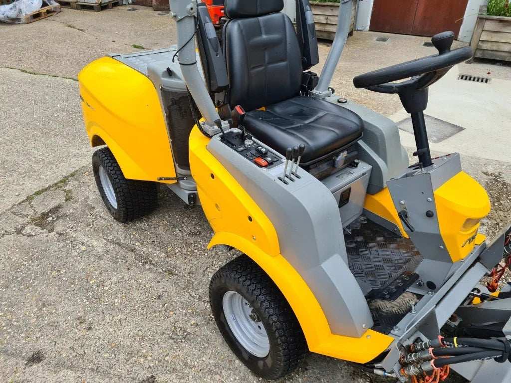 USED Stiga Titan 540D 53" Out Front Ride On Mower