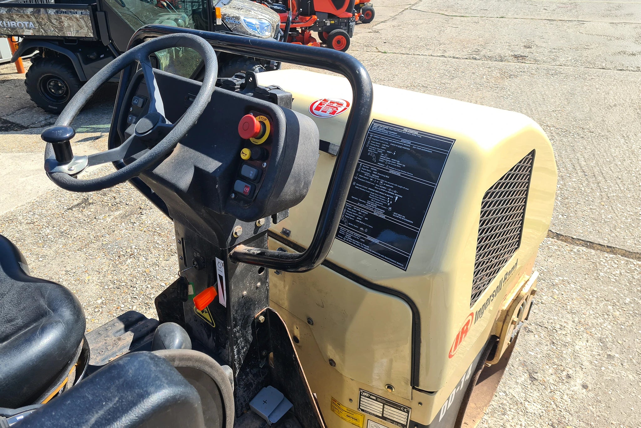 Ingersoll-Rand DD14 Powered Compactor