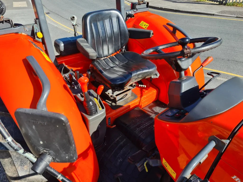 USED Kubota M6040 ROPS 4WD Tractor - SOLD