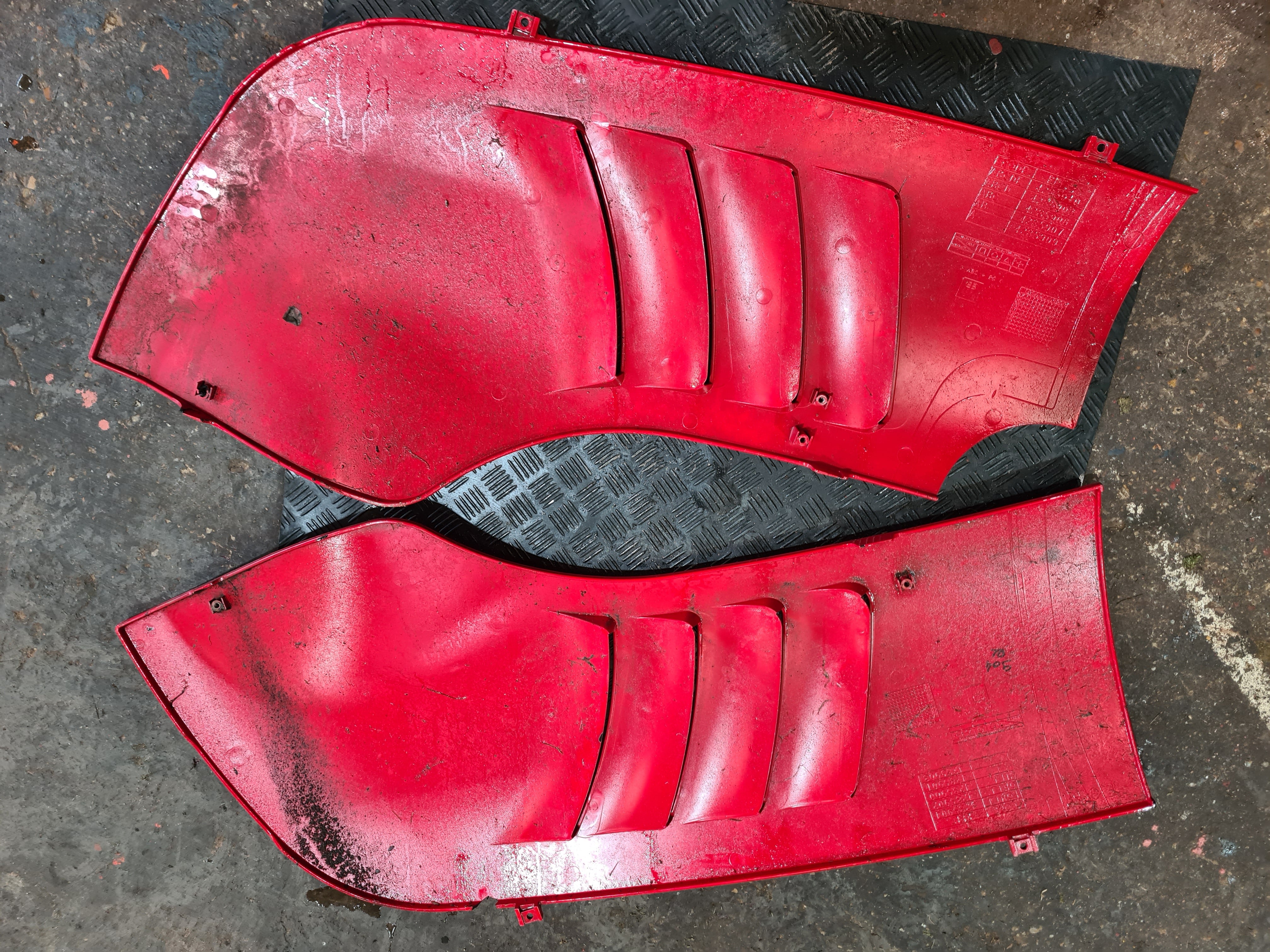 Pair 'B' of MF 6400 6cyl Engine Covers for Tier3 models