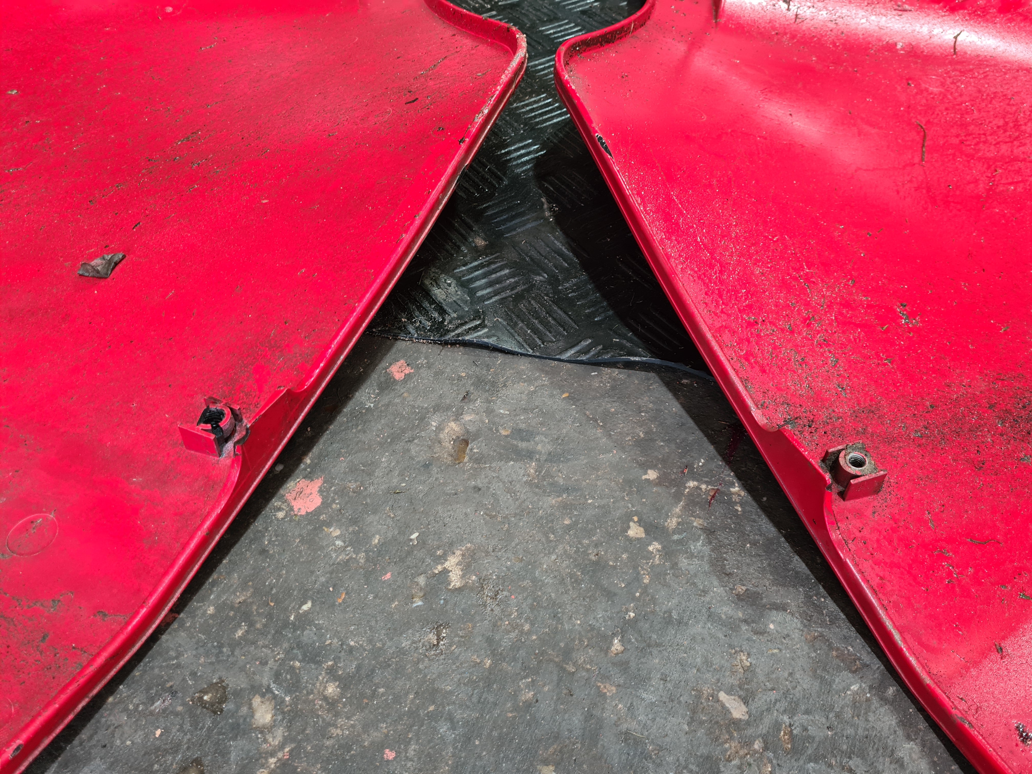 Pair 'B' of MF 6400 6cyl Engine Covers for Tier3 models