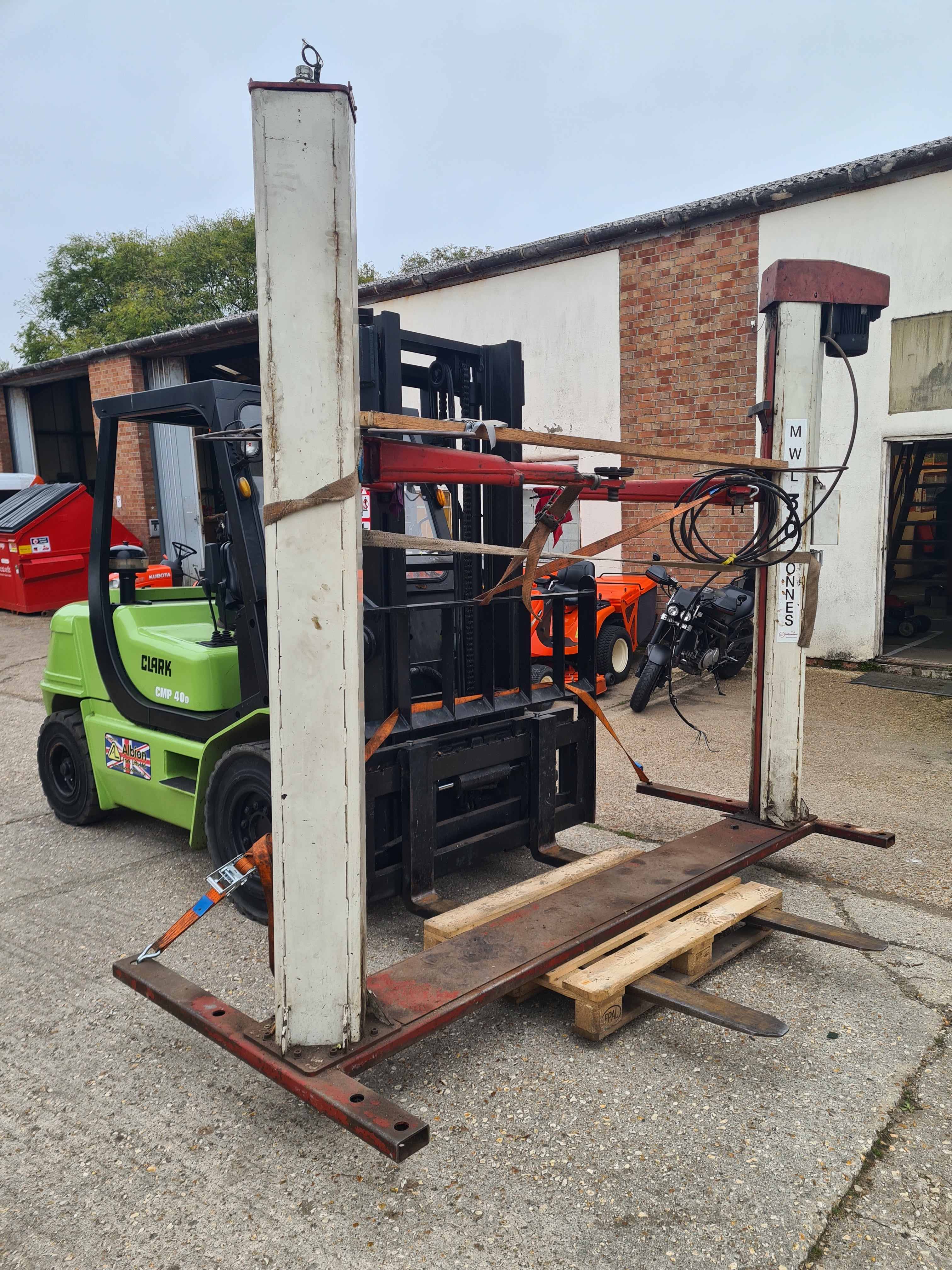 Used STENHOJ 3t (3000kg) two post garage lift - SPARES or REPAIR - £500 +vat