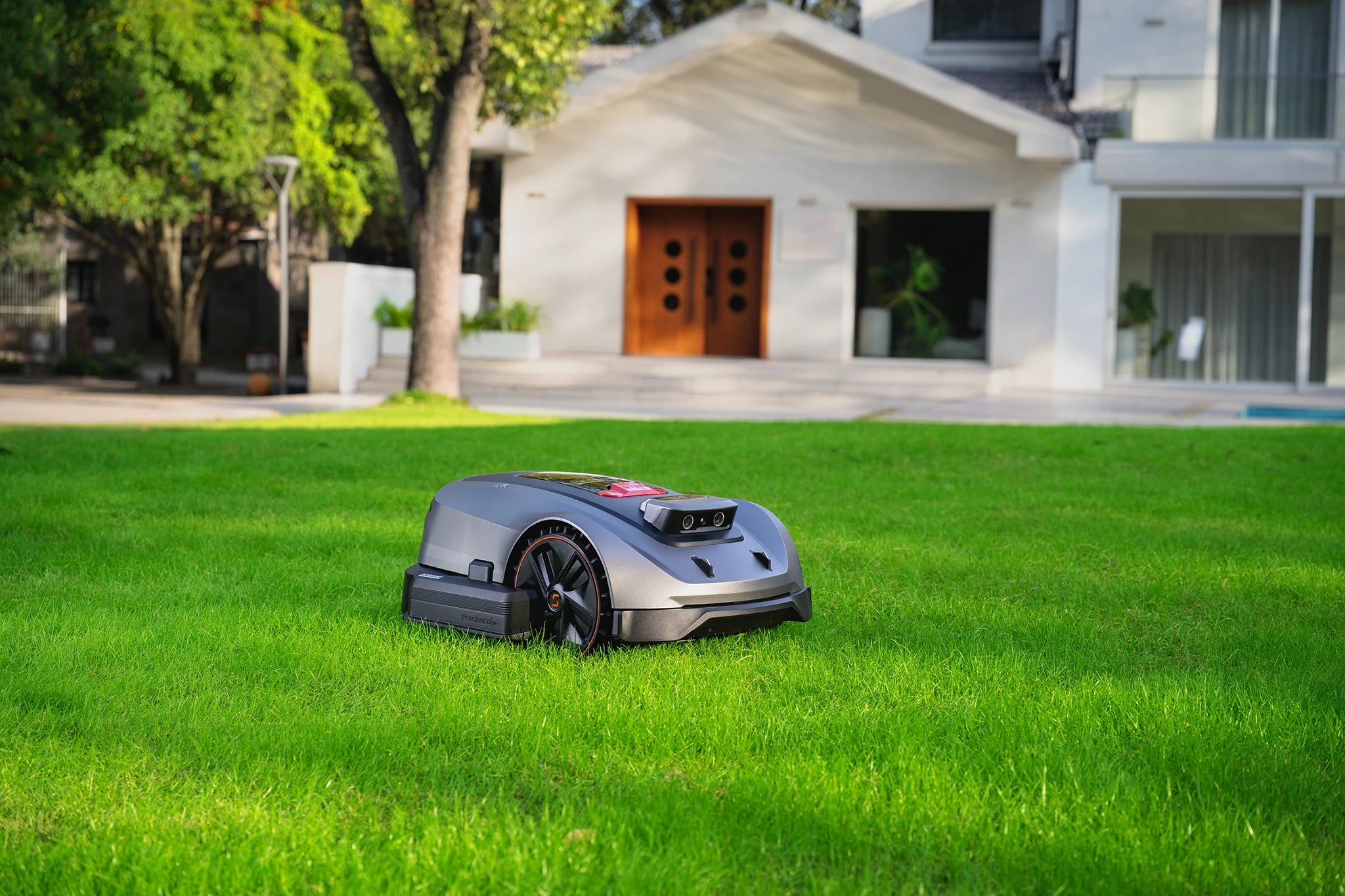 Sunseeker X3 Robotic Mower (800m2 mowing area)