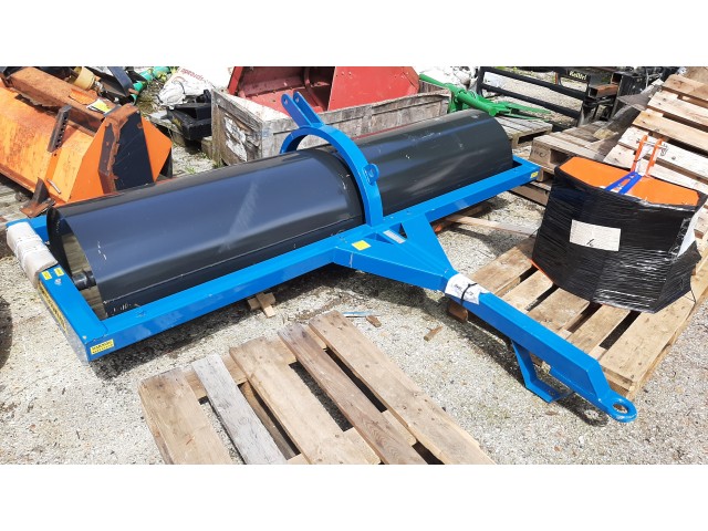 Fleming 8ft Compact Land Roller